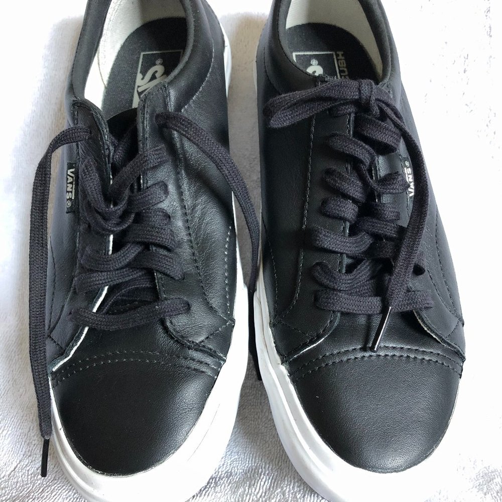 Leather Vans , Men's 7 1/2
